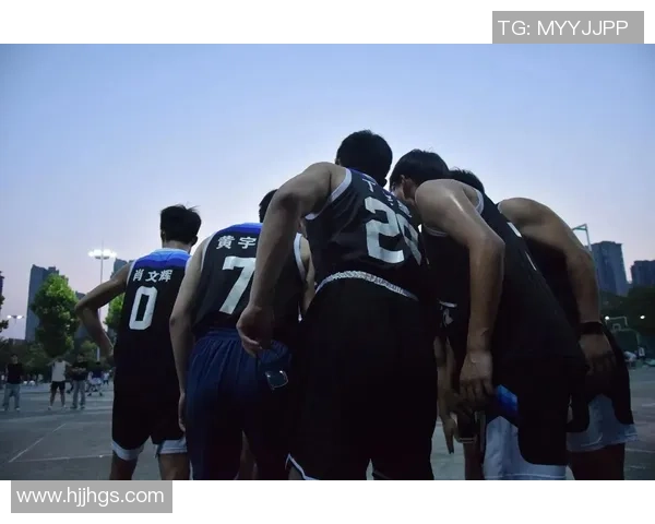 广州排球队全运会精彩配合展现团队精神与竞技水平的完美结合 广州排球队全运会精彩配合展现团队精神与竞技水平的完美结合