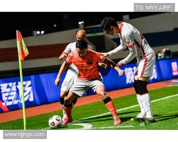 深圳排球队个人能力引发热议球员表现与团队协作的深度探讨 深圳排球队个人能力引发热议球员表现与团队协作的深度探讨