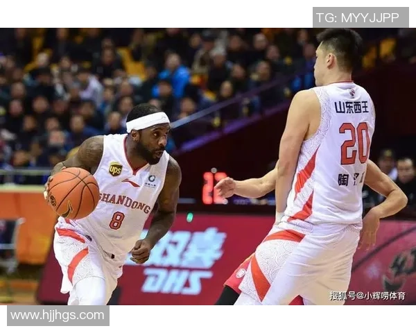 成都羽毛球队以88分领跑大师赛积分榜展现强劲实力